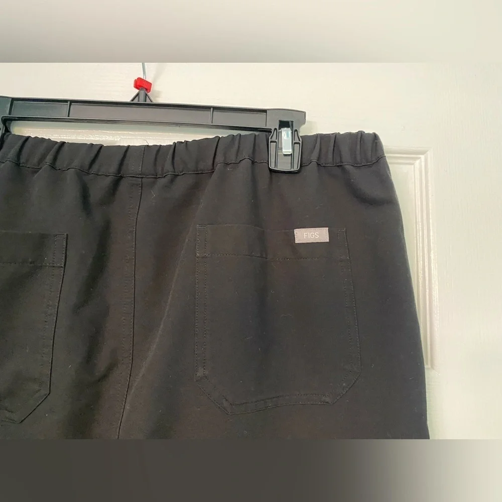 Figs Men's Black Drawstring Pants with White Tie